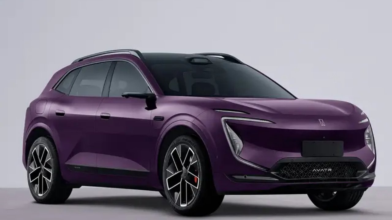 You are currently viewing Avatr 07L Unveiled with 725km CLTC Range, Bigger Body, Luxury Features – Launch Timeline & Price
