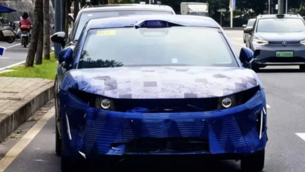 You are currently viewing BYD Da Han Sedan Spotted Testing with 764 HP, 945V platform, LiDAR, 1008km Range