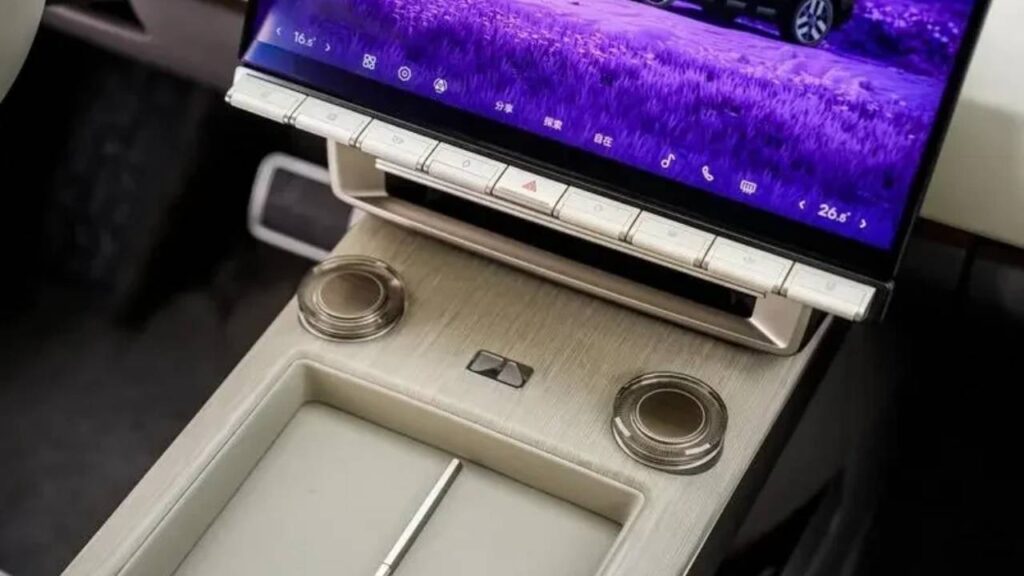 Freelander 8 Interior