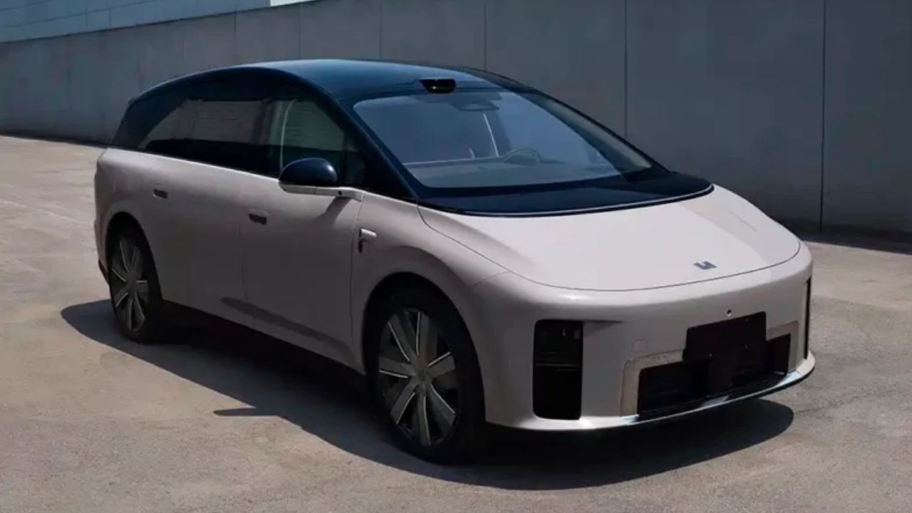 You are currently viewing Li Auto i9 Flagship Electric SUV with 5C Charging, 800+ km Range